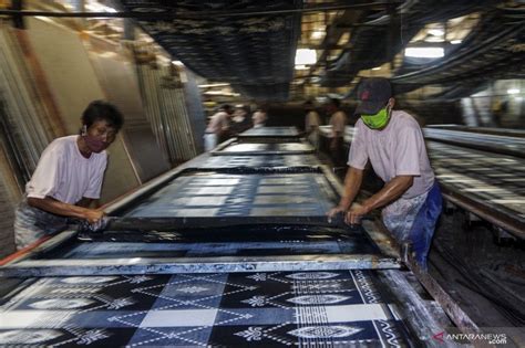 Menperin Dorong Penggunaan Teknologi Industri Batik Antara News