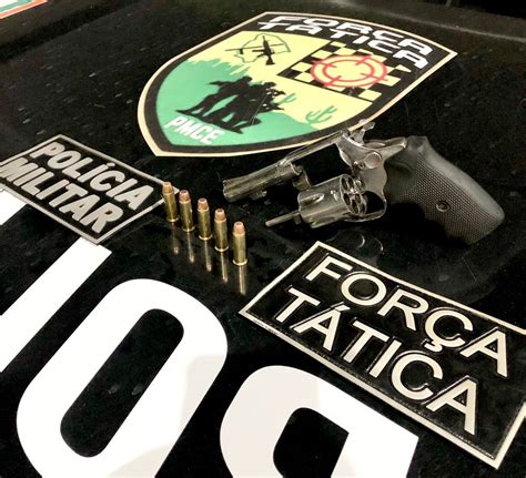 Homem Preso Pela Pmce Em Posse De Arma E Muni Es No Bairro Paupina