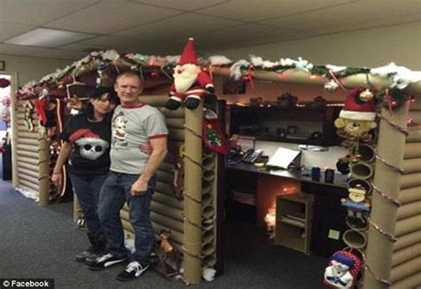 Philadelphia Office Cubicle Transforms Into Christmas Log Cabin Daily