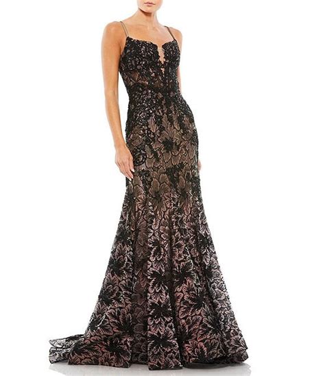 Mac Duggal Embroidered Lace Sweetheart Neck Sleeveless Mermaid Gown