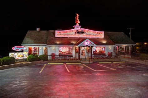John And Sigrids Adventures Cakes N Cream Dessert Parlor Branson