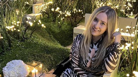 Two Hot Takes Morgan Absher Dishes About Her Podcast Mental Health Wild Reddit Stories And