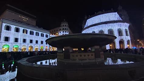 Genova In Piazza De Ferrari Si Accendono Le Luminarie Natalizie Bucci