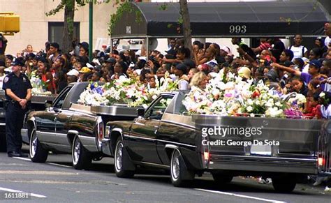 Us Aaliyah Funeral 01 Photos and Premium High Res Pictures - Getty Images