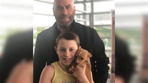 John Travolta Sui Social Mostra Il Suo Amore Per Il Cane Adottato La