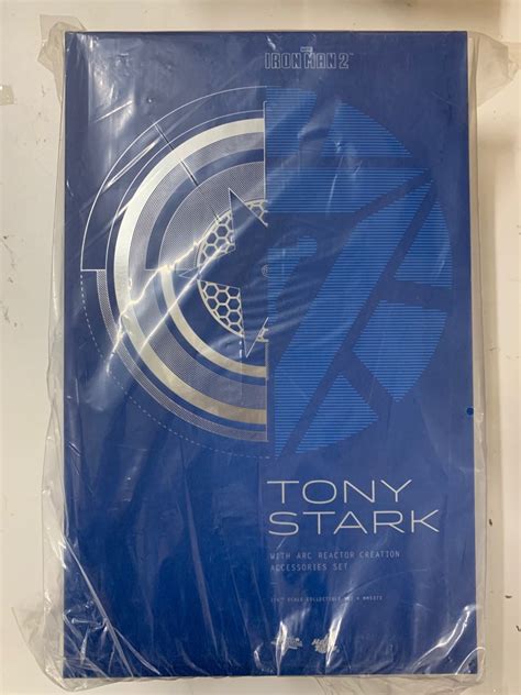 Hot Toys MMS Iron Man Th Scale Tony Stark With Arc Reactor Creation Accessories