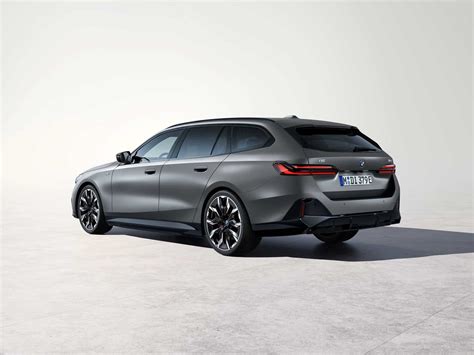 Bmw Uk To Sell The New 5 Series Touring Only As Plug In Hybrid And Ev