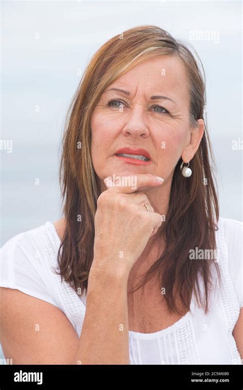 Single Lonely Mature Woman Hi Res Stock Photography And Images Alamy