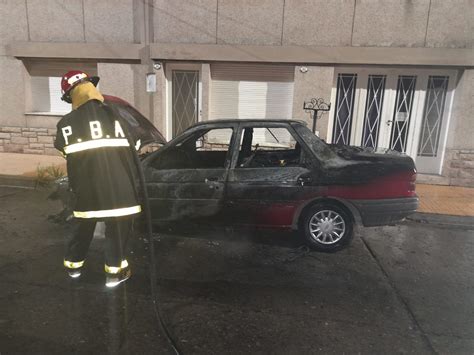 Un Auto Fue Consumido Por Las Llamas BVC Noticias