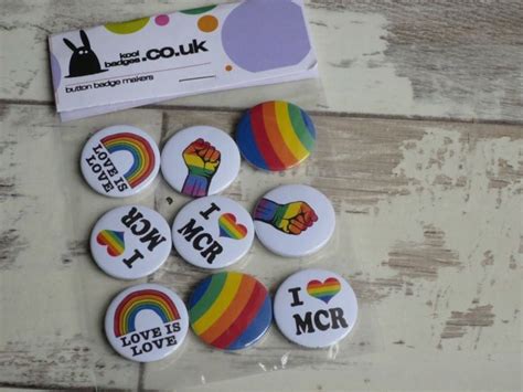 Kool Badges Mm Button Badges I Love MCR Rainbow Heart Badges Gay Badge Pride Badges