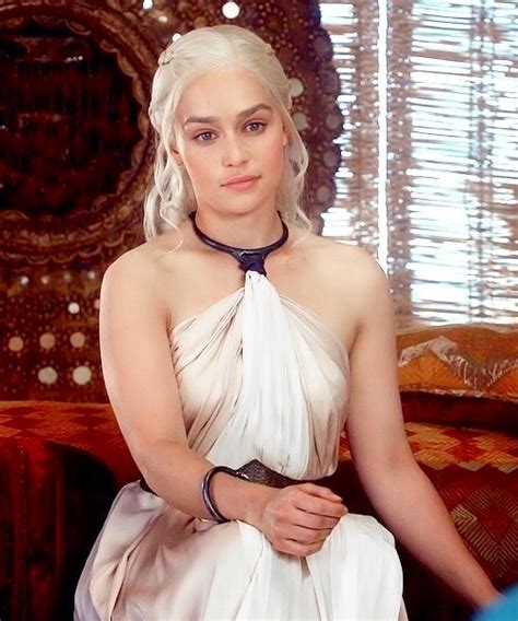 The Stunning Mother Of Dragons Mother Of Dragons Pinterest