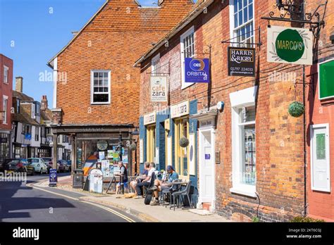 Rye East Sussex Rye Town Restaurants Shops And People Sat Outside At A Cafe On The High Street