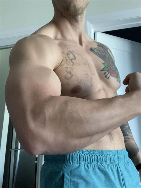 Think Im Going To Like This Subreddit Nudes Forearmporn Nude Pics Org