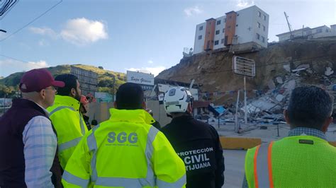 Colapsa edificio del Fraccionamiento la Sierra sobre Bulevar Cuauhtémoc