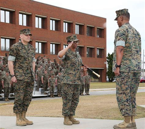 Sgt Maj Stephanie K Murphy Center Outgoing Sergeant NARA DVIDS