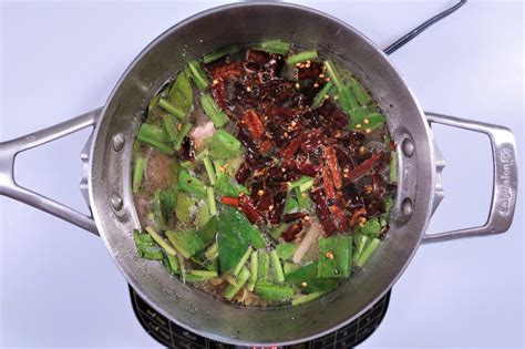 Hot And Spicy Soup With Pork Ribs How To Cook Thai