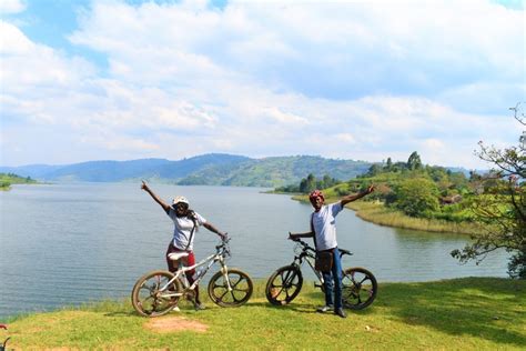 Adventure's Guide to Lake Bunyonyi | Lake Bunyonyi | Uganda Tours