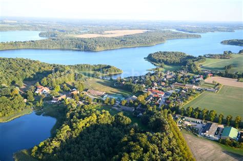 Groß Zecher von oben Dorfkern an den See Uferbereichen des Schaalsee