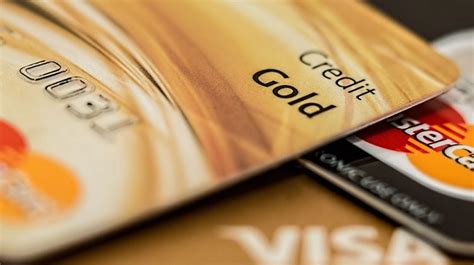 Common Credit Card Pitfalls To Avoid