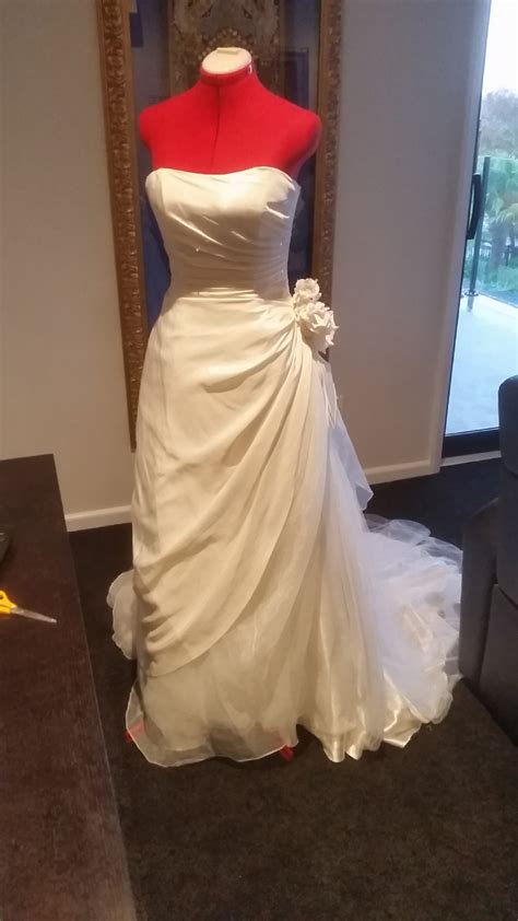 Bella Donna Preloved Wedding Dress Stillwhite