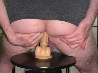 在这根鸡巴上蹦蹦跳跳直到我从我的屁股和鸡巴上射精 Pornhub Gay