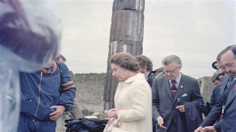 Regina Elisabetta Il Parco Archeologico Di Pompei Ricorda La Sua