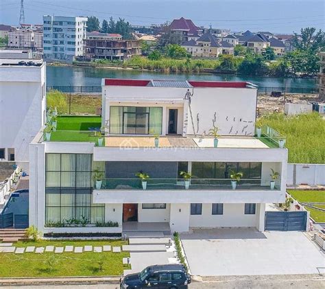 For Sale Newly Built Massive 6 Bedroom Mansion Shoreline Estate