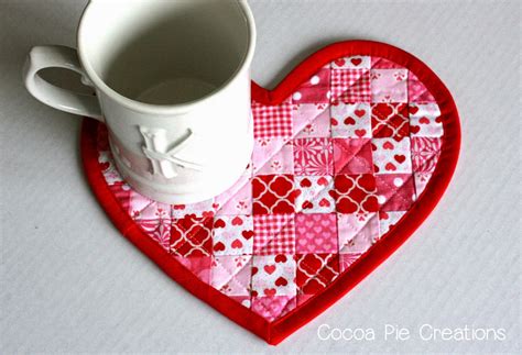 Cocoa Pie Valentine Mug Rug Tips For Sewing Curves And Inside Corners