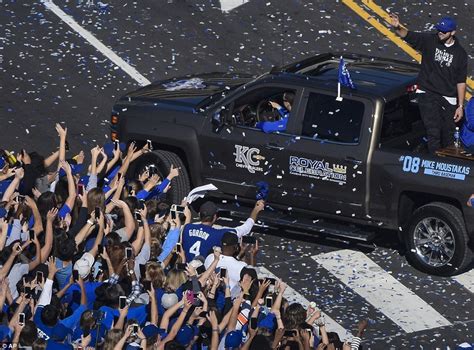 Kansas City Royals Receive Heroes Ovation As They Mark First World