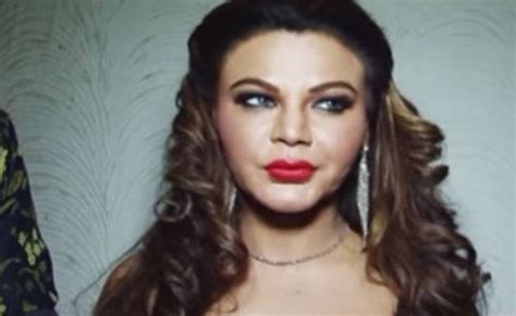 Shocking Rakhi Sawant Detained By Mumbai Police