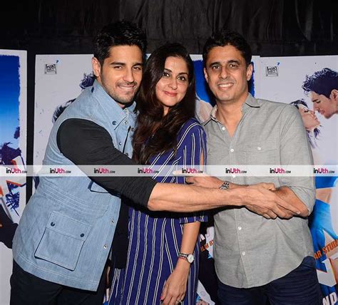 sidharth malhotra and his family at a gentleman screening | A Gentleman ...