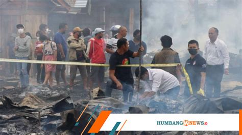 Polisi Olah Tkp Kebakaran Pasar Tarutung Humbang News