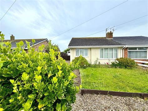 2 Bed Bungalow For Sale In Buttermere Avenue Fleetwood Wyre Fy7 £