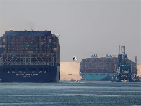 Suez Canal Ship Traffic Reported Normal After Tanker Collision DNyuz