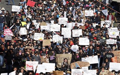 M Xico Miles De Estudiantes Protestan Contra La Violencia