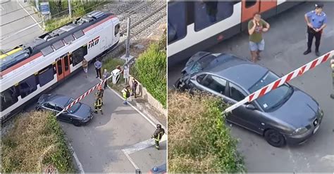 Rimane Intrappolato Con L Auto Tra Le Sbarre Di Un Passaggio A Livello