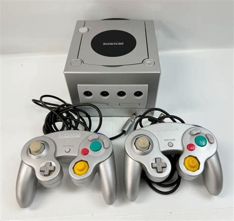 Nintendo NINTENDO GAMECUBE SILVER CONTROLLER X2 UNTESTED JUNK