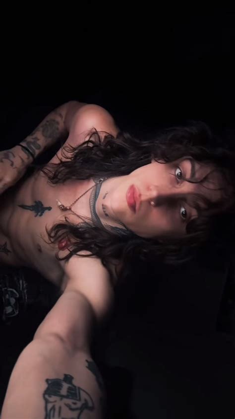 Grunge Lover Ideas In Hot Emo Guys Emo Guys Pretty People