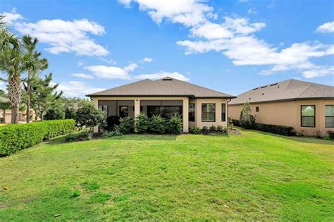 Hilary Hall Real Estate Agent Compass