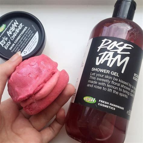 Review Lush Oxford Street Exclusives Rose Jam Bubbleroon