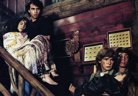 Фото: Пропащие ребята / Кадр из фильма «Пропащие ребята» (1987) #2676158