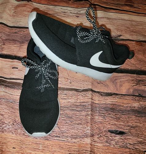 Nike Roshe One Women S Shoes Sz Black White Ebay