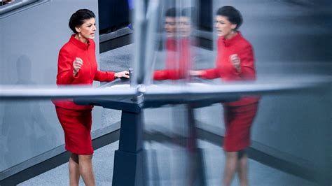 Vor Parteigr Ndung Wagenknecht Zur Doppelspitze Bereit Tagesschau De