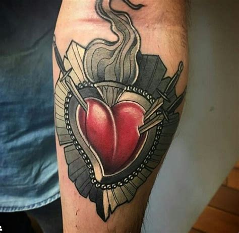 Cuore Sacro Tattoo Significato In Base Allo Stile Scelto