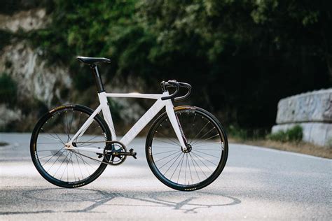 Buy The Aventon Mataro Track White Fixed Gear Bike Bike Technology