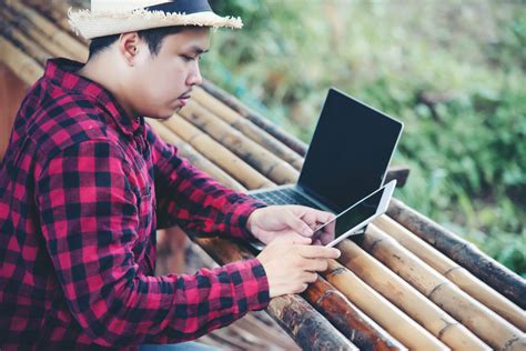 Pemerintah Desa Berbasis Teknologi Dalam Pelayanan Masyarakat Lpkn