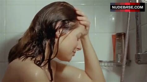 Yvonne Catterfeld Nude Under Shower Schatten Der Gerechtigkeit 0 17