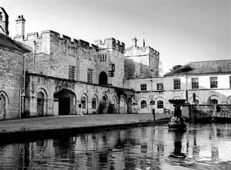 Hazlewood Castle - Tadcaster, North Yorkshire | Haunted Rooms®