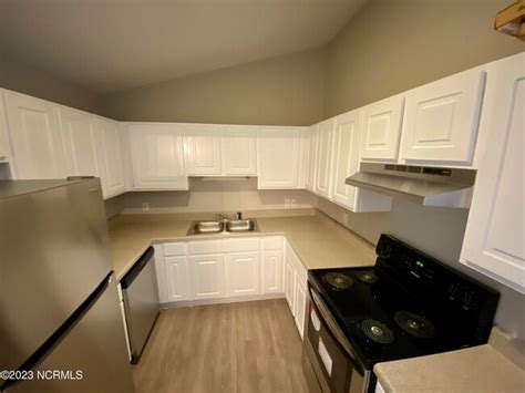 3001 Macgregor Downs Rd Unit 203 Greenville Nc 27834 Room For Rent
