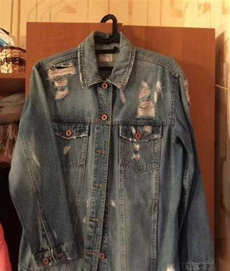 Рваная джинсовая куртка купить | Личные вещи | Festima.Ru – частные ...
